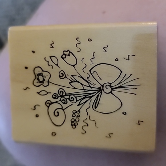 Floral.Bouquet Wooden Rubber Stamp - Picture 1 of 3